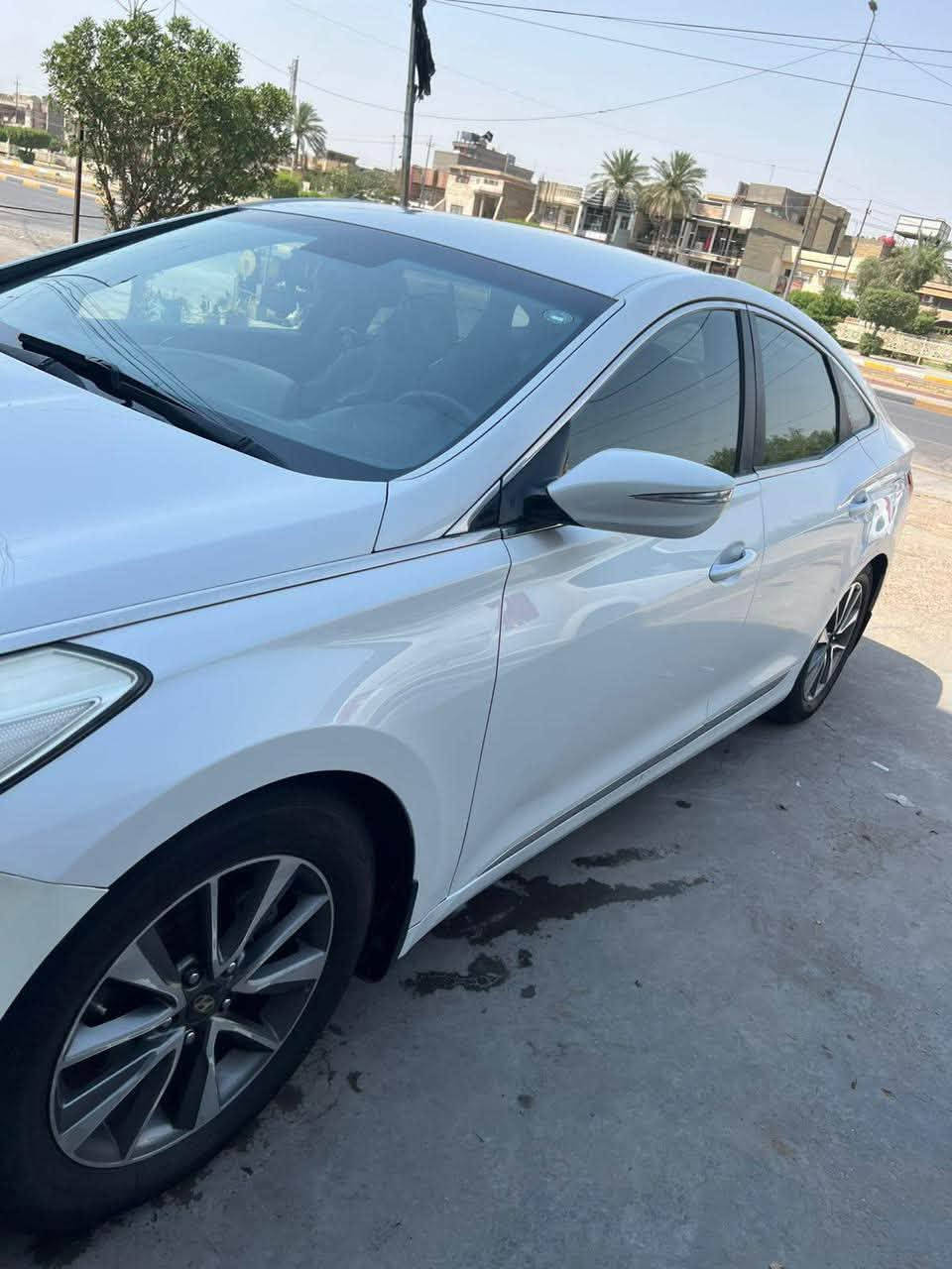 سلام عليكم ازيره مديل 13 خليجي ماشيه 150 مكان بغداد رقم ربيل بسمنه بيهه جراد مبين بل صوره سياره جديده فقط تبديل كازكيت سعر 100 ***********
