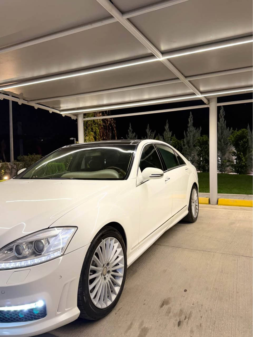 بـسـم اللە رەحـمان رحـیـم 

Marcedes benz s-class 

سەیارەکە ساخ ساخ 
مەکینە ٣٥٠   ٦بستۆن 
هەموو گیانی ئیشاکە مەزبوتە 
پاکانەی مروری بۆکراوە هەزای کراوە 
مۆدیل ٢٠٠٨ کەمل کراوە بە ٢٠١٣
مواسەفات خلیجیە 
دارگا لەرج 
تابرید مەرکەزی 
٤ دەرگا سەحب 
کوشین جلد 
کوشین خازن 
٤ کوشین کارەبا 
٥ پاردە بیلادی 
ئاوینە ئیشارت 
پانۆراما
کالەی کوشنی کارەبا 
قەپات مواسەفاتە 
تابرد لەگەل سویچ
گیرو مەکینەی بەشارت بی خالەل بی عەیبو عەر 
مالی مەدەنی بەشارت
لەسلیمانیم 
*********** السليمانية, العراق
