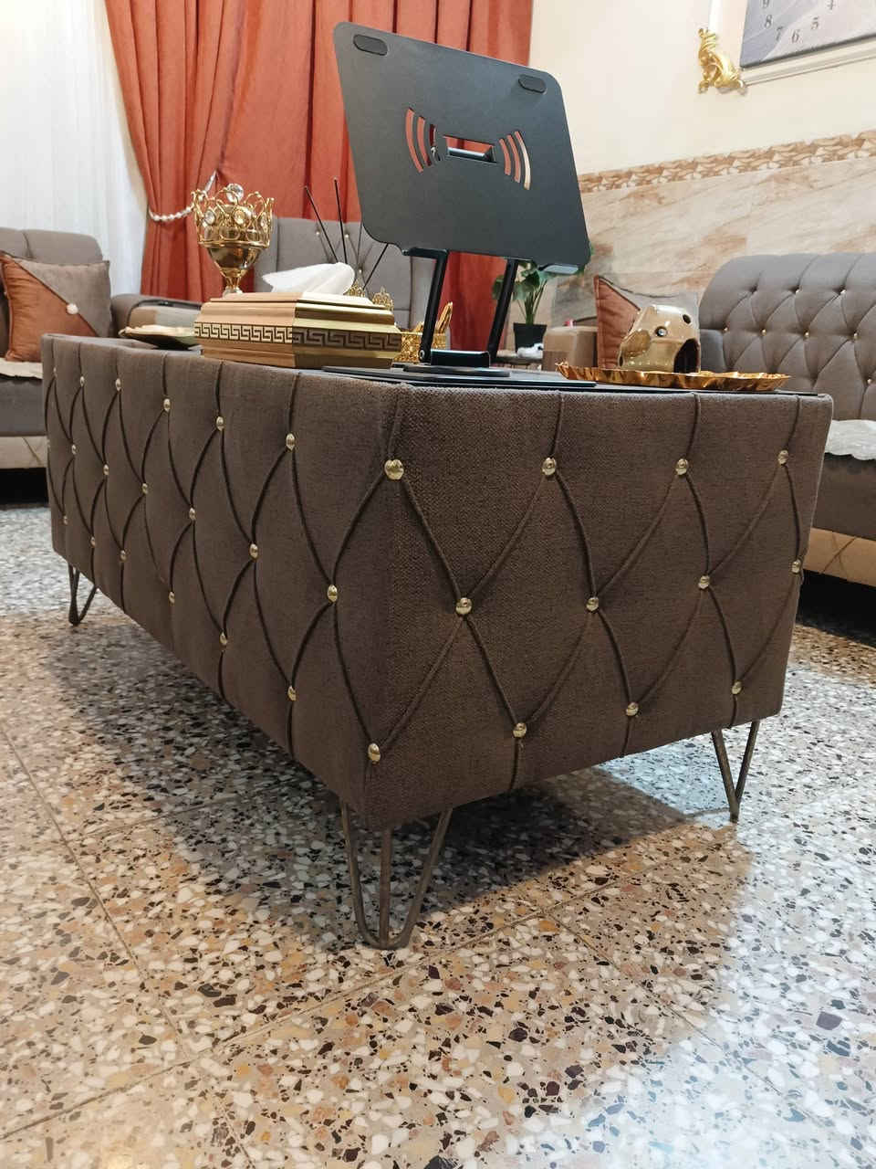 طاولة وسطية • الشعب بغداد • ١٢٠×٩٠