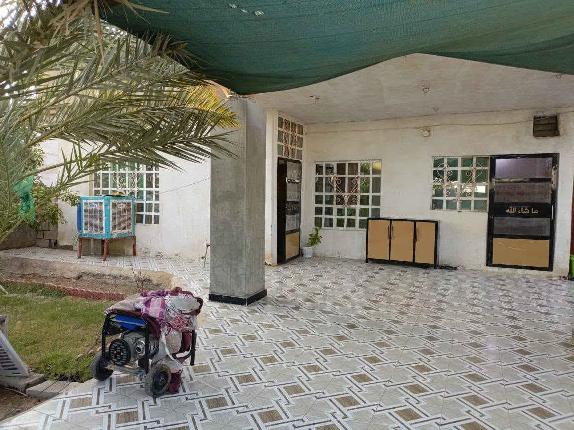 مساء الورد
متاح بيت طابو صرف 300م مع مشتمل 150م طابو صرف مجموع المساحة 450م سيف سعد نهاية شارع ثلاثون ومتوفر جميع الخدمات وموقع جميل جدا 
السعر مناسب جدا الاتصال بالهاتف
 *********** 
علمٱ انا مكلف بالنشر شكرٱ للجميع
