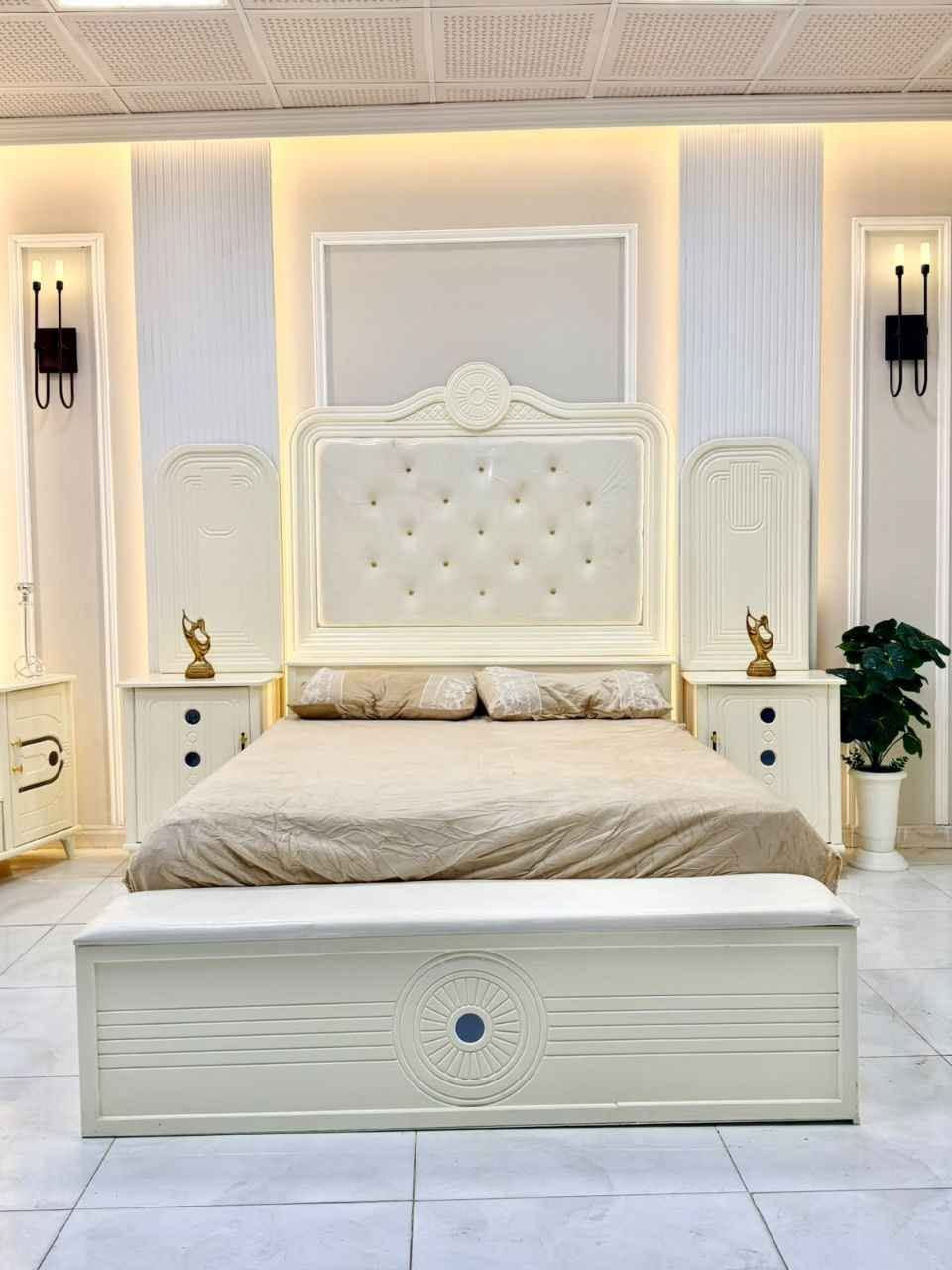 🌹 غرفة نوم أنيقة بتصميم عصري وجودة عالية 🌹
***********

إذا تبحثون عن الراحة والأناقة بغرفة نوم وحدة، هذا الموديل راح يعجبكم ✨

✅ تصميم راقي ومميز
✅ خامات متينة وعمر طويل
✅ ألوان عصرية تناسب كل الأذواق
✅ سعر مناسب مقابل الجودة

📍 التوصيل متوفر
📩 للاستفسار والسعر راسلونا على الخاص ***********

لا تفوتون الفرصة، خلي غرفة نومكم أجمل وأفخم 💖

#غرف_نوم #اثاث_العراق #غرف_نوم_مودرن #غرف_عرسان #اثاث_منزلي #اربيل #بغداد #الموصل #البصرة #كركوك بغداد, العراق
