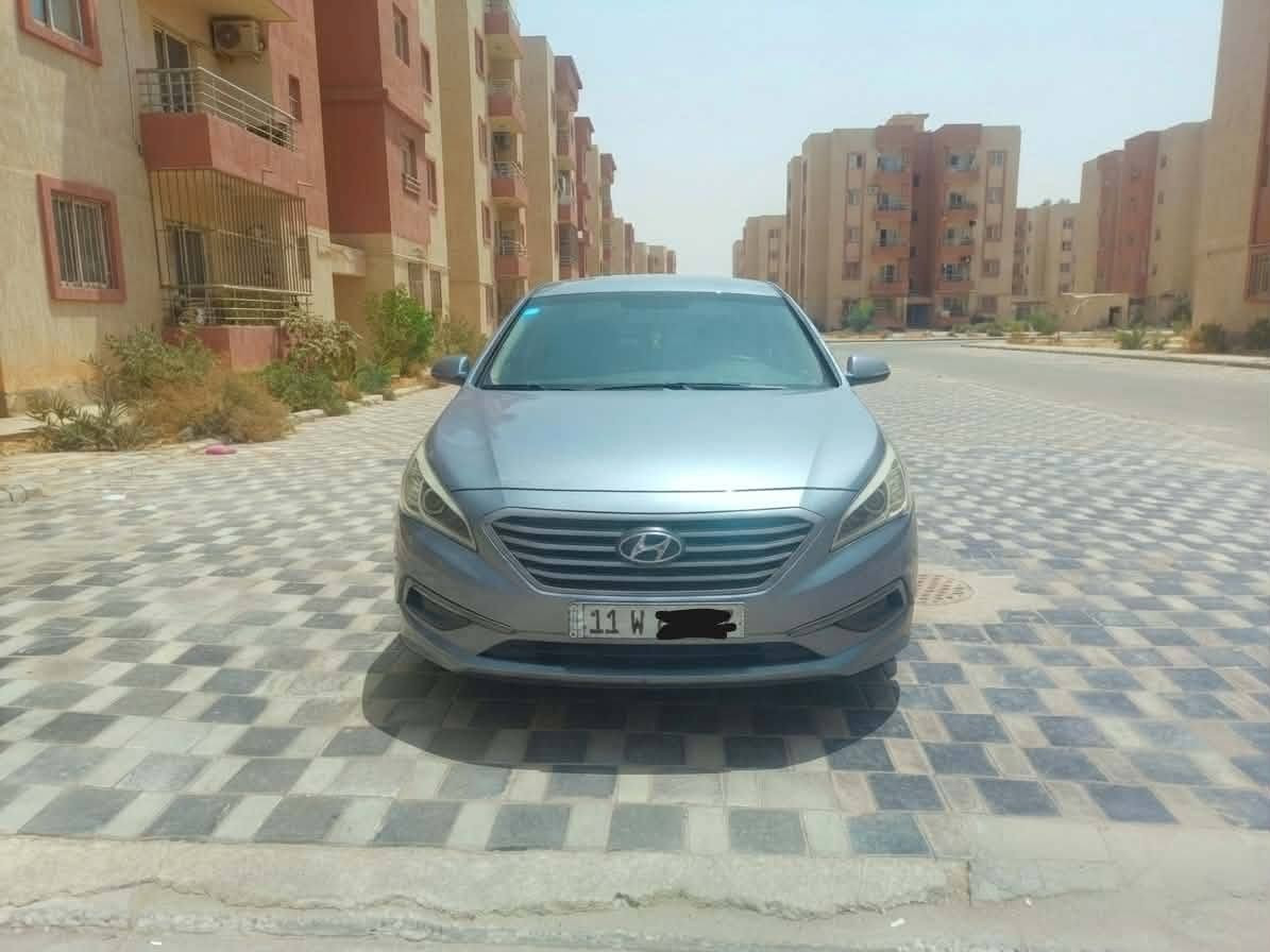 سلام عليكم هونداي سوناتا مويل 2016 صور الحادث مرفوقه وبيها باب سايق وجملغ وبنيد بدون دواخل السيارة اليبل واحد بس البنيد مامليبل صدرها نضيف كير ومحرك شرط تبريد شغال شاشا ايباد كار بلاي مدوشمه جديد السيارة رقم بغداد بسمي العنوان بغداد السعر 110 وبيها مجال الطيبين بيع او مروس بقل منها  ***********
