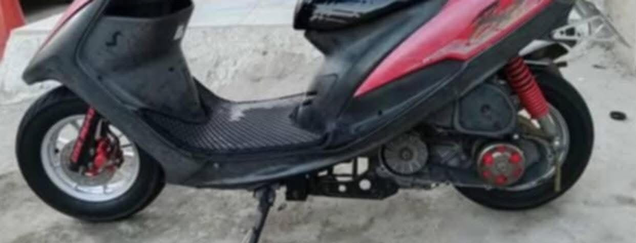 سلام عليكم ماكس عدله للبيع جديده حيل مامفتوحه المكينه خرسه وأكفلها إلك من تنقيص وتبخير ونضوح شلعه ومعدل تشك الكاع أو مابيها أي نقص الدراجه بيها تزويدات خارجيه بلادي ، كلج رياضي خلفي بيها اوياله أصليات قبق عمبار أو قبق فلاوين تزويد كله اصلي اشاير ٧ ألوان لايت اصفر وثلجي بكلايت كلها شغاله سلف هندر….
سعر خاص
مكان كربلاء كنطرة السلام 
للاستفسار ***********
