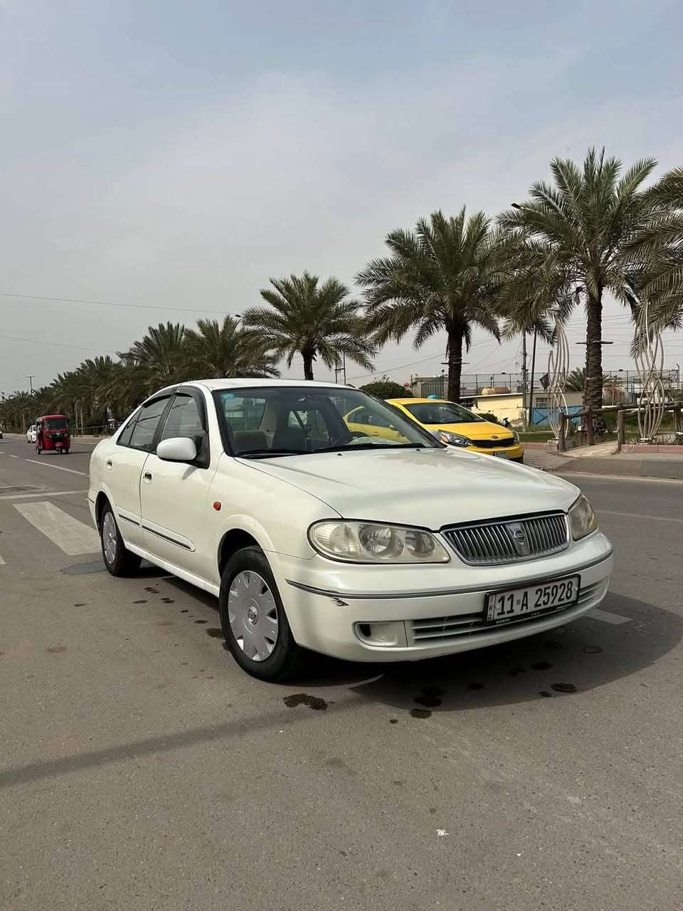 نيسان سني ياباني موديل 2004
السعر/73

سياره جاهزه بسمي تحويل ثانيوم 
كير مكينه  يتبدلن حسب الاتفاق وينقطع من سعر
سياره مصبوغه حزام جماليه 
بيه طخه خفيفه بل جاملغ الخلفي سياره لا بيه دواخل ولا شاصي لا الغود كفاله 
منضومت زنون ثلجي 
اشاير لد 
تبريد ميحتاج اكول ثلاجه مال سني 
صدر امامي جديد قبل كم يوم شاده 
السياره مال جني متعوب عليها 
للاستفسار ***********
