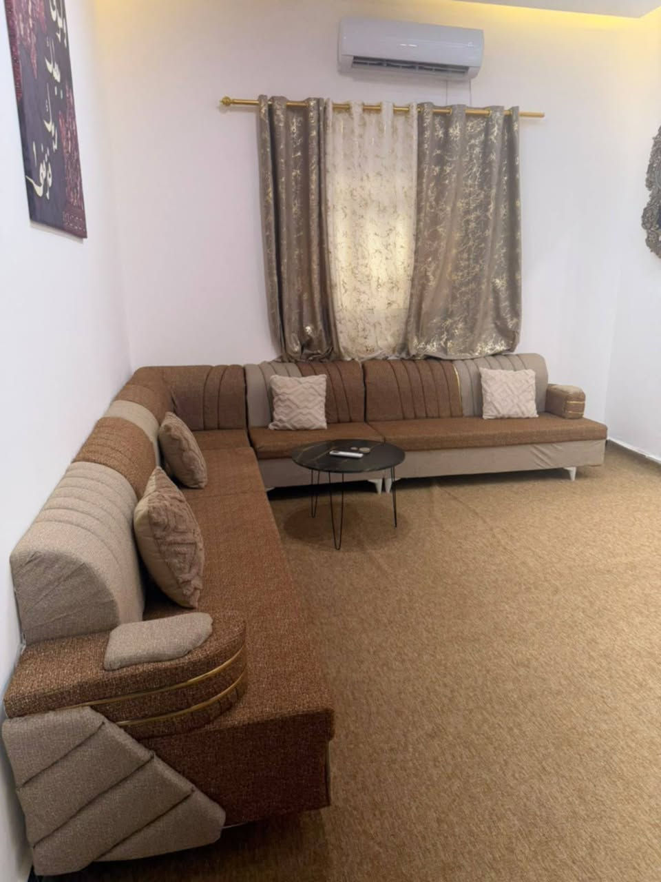 بيع مستعجل ✍️
البيع مع الأثاث 

المساحة: ٣٠٠ م

جنس العقار:طابو اسهم

العنوان: طريق السفينه شارع جامعه الامام جعفر الصادق بضهر الكراج الجامعه

المشتملات 👇 

٣غرف نوم وصاله ومطبخ واستقبال وصحيات داخلية وخارجية 

السعر: 225مع المجال

                    للستفسار:***********📞

                      واتساب:***********

                   نستقبل كافة العروض العقارية ✍️
