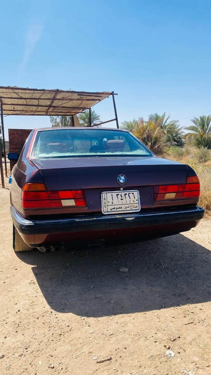 السلام عليكم للبيع BMW 735 موديل1990
محرك كير شرط
صدر نص عمر 
تايرات نص عمر 
رقمها صلاح الدين بسمي  سنويه ساقطه 
السعر 26 وبيها مجال قليل 
للاستفسار الأتصال ***********
