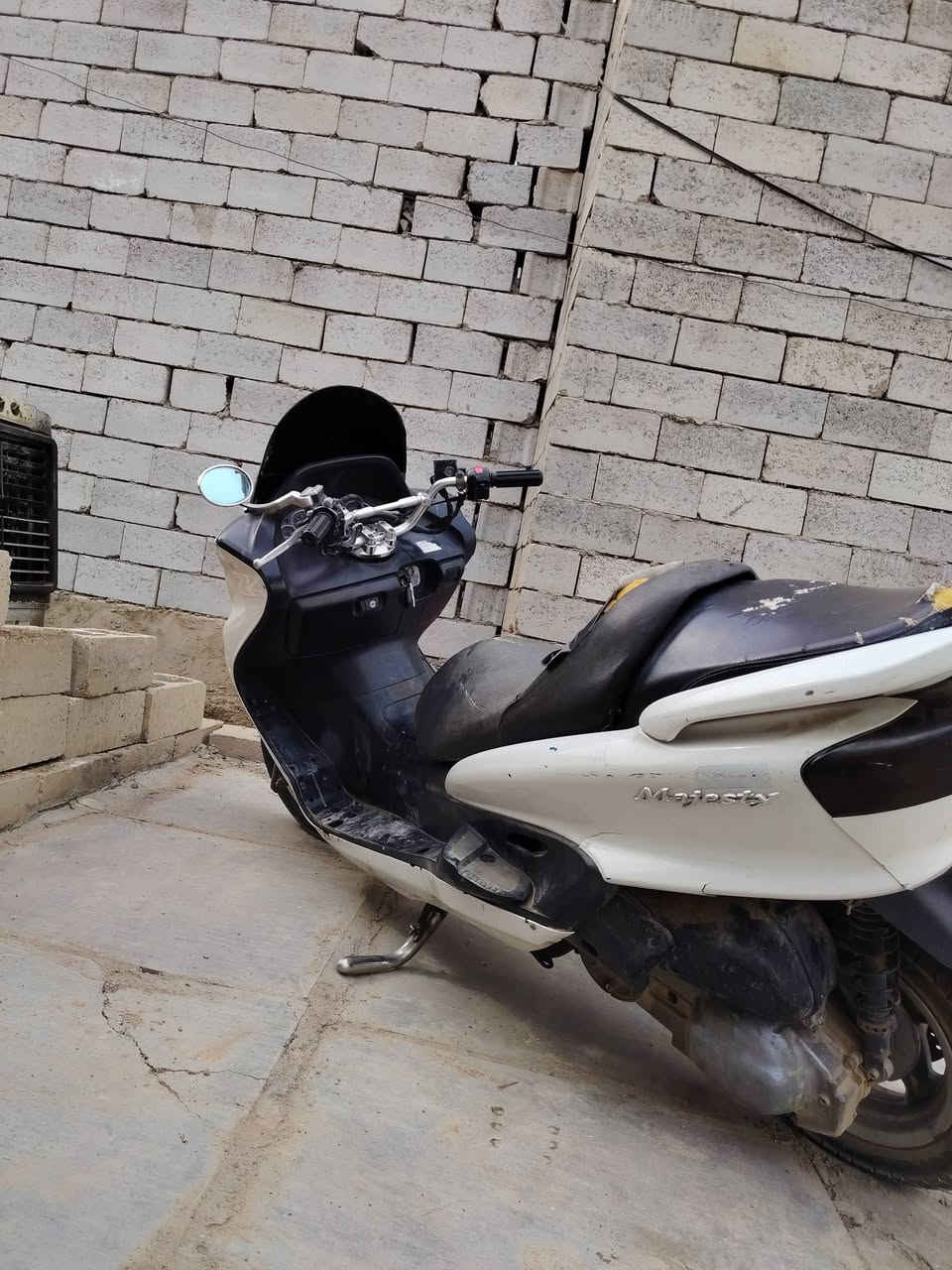 السلام عليكم ماجستا دبل رون دراجه تشتغل بس تخربط ماعرف شبيه  ابيعك ع وضعه  350 وبيه مجال او مراوس بـ اربعه كير العنوان الديوانية ***********
