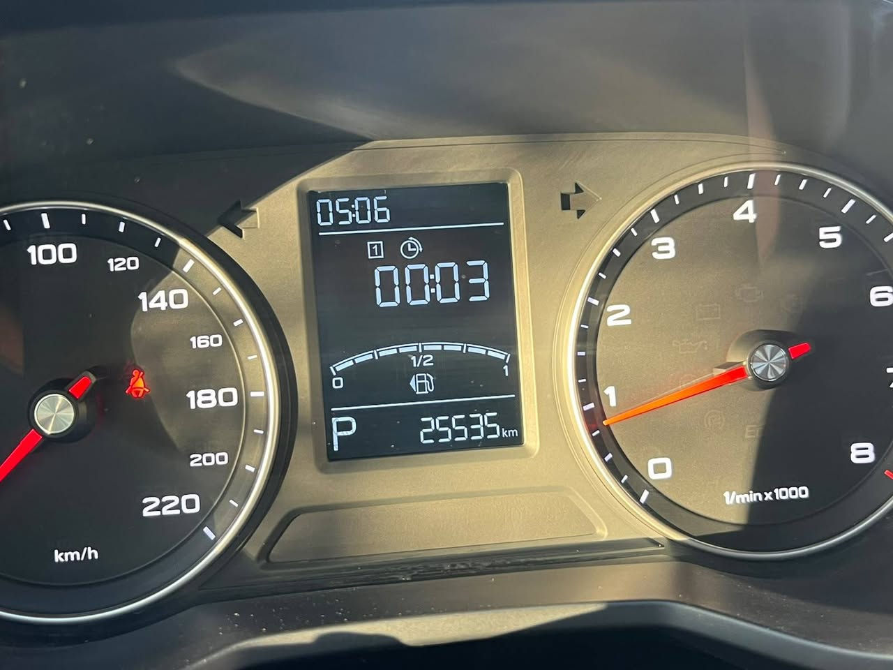 السلام عليكم للبيع mg5موديل ٢٠٢٥ ماخذيها زيرو ماشيه حاليا ٢٥ الف كم شاشه جبيرة كامرة خلفيه ويل كب تحكمات استيرن رقمها بغداد محرك كير داخل كله ع وضع الشركة وصبغ مابيها
بس بيها طخات وتعدلن بارد سعرها ١٠٠$ شدة وبيها مجال للاتصال ***********

