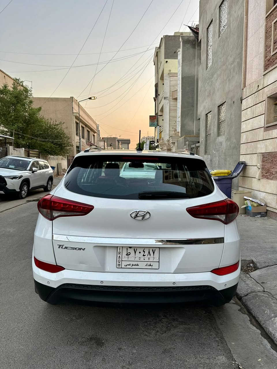 سلام عليكم هونداي توسان 2018 خليجي مكفول السياره برغي ممفتوح بيها رقم بغداد باسمي لون ابيض فول مواصفات جديده جدا
  بانوراما 
شاشه كار بلي ايباد
حساسات اماميه و خلفيه مري 
كشنات جلد 5 ويلكب 
ثلاث انظمه قيادة سبورت ايكو عادي
ويلكب حجم 19
محرك 2000 دوش
تحكمات ستيرن جهتين
توقف ذاتي
تبريد قطعتين امامي خلفي 
لد امامي نهاري ولد ليلي بلوجكتور زينون
سستم نيكلات بلادي
 
السعر 178 $ وبيها مجال بسيط

مكان السياره بغداد

***********

