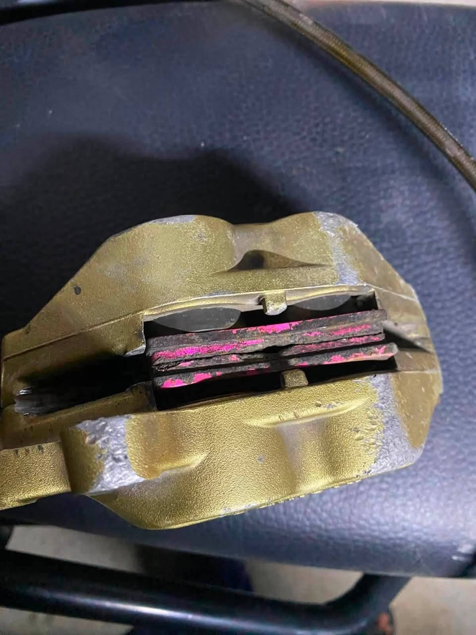🔧 تصفية  – توصيل متوفر.
فج بريك أمامي برمبو (هوه + صوندة) — 45
 سكنز ثعلب  

📍 الموقع: بغداد – الغزالية

🚚 التوصيل متوفر

📞 للاتصال أو واتساب أو ماسنجر:
***********
