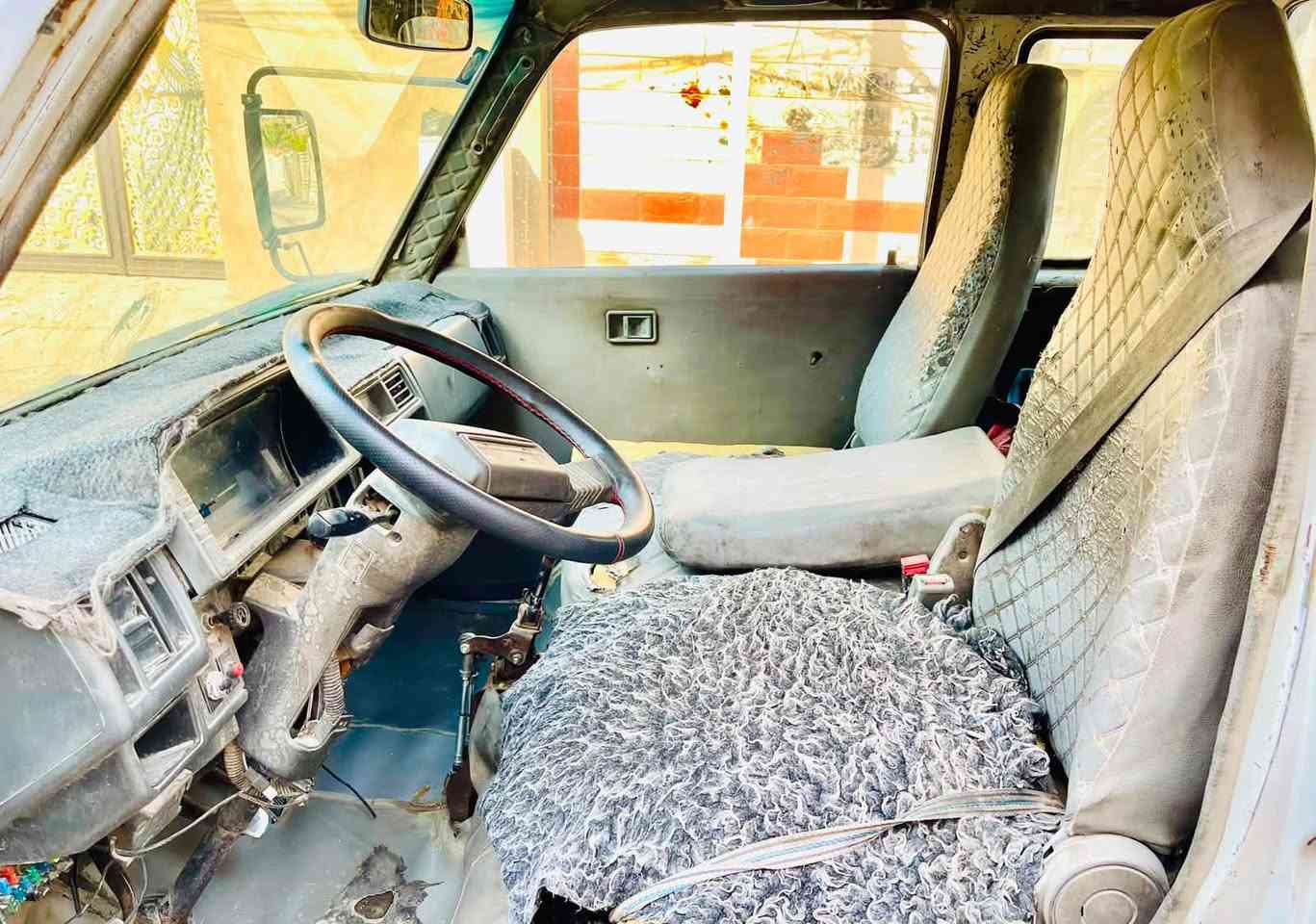 اعدة النشر بسبب الوعود الكاذبه
بنكو 94 گير مكينه شاصي مكفولات 
العنوان بغداد 
السعر 45 
الهاتف ***********
