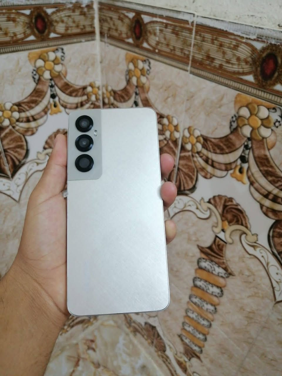 سلام عليكم 
ريلمي65c
ذاكره 256

جهاز شرط تصليح ما شايف جديد 

سعر 180

رقمي (***********) بي واتساب هم.
