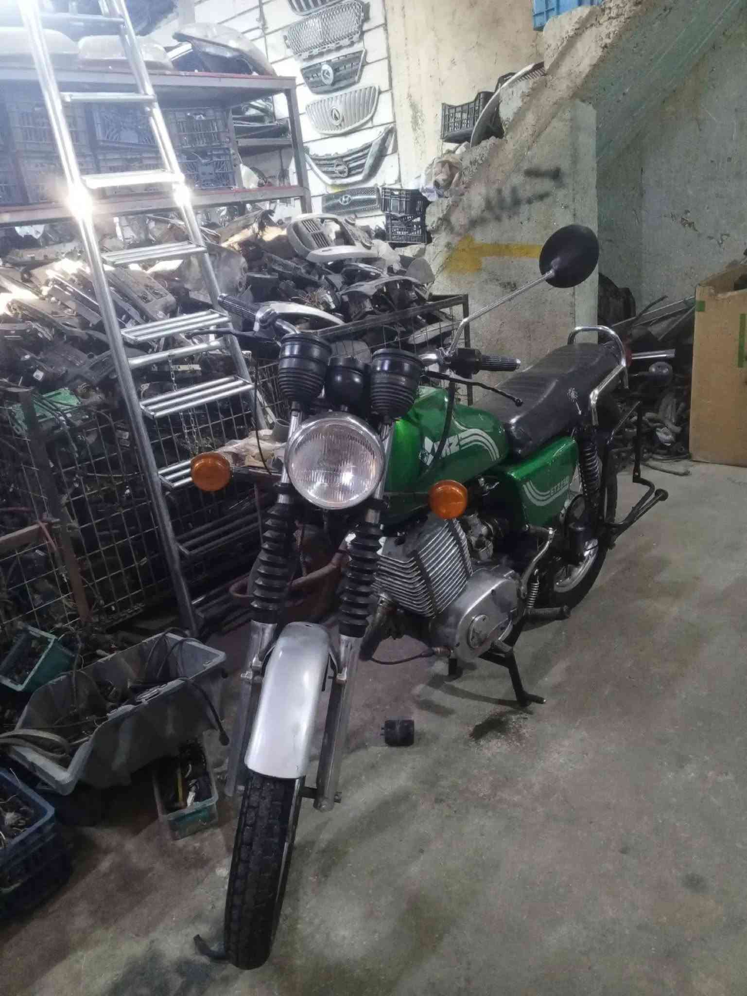 Mz للبيع او مراوس
مديل 82
سايس 2 كهربائيات شغاله               السعر 1500 وبيه مجال
لحيم بل خشم مكينه المانيه
اكاتبك عله رقم الشاصي 
مكان نجف ***********
واتساب
