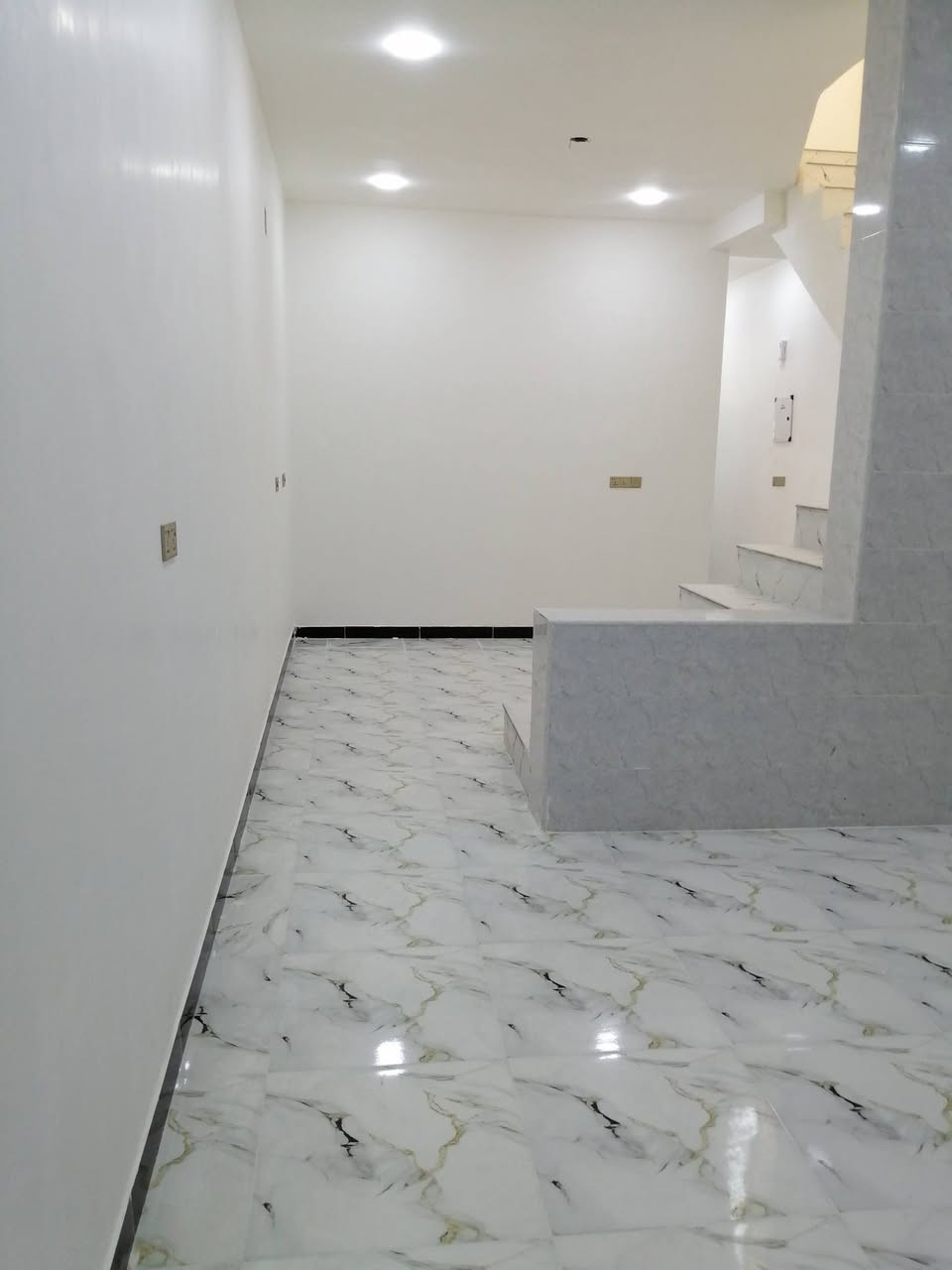 مشتمل • إيجار • السفحه الاولئ