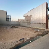 🏡 قطعة أرض للبيع  📍 الموقع: طريق بغداد حي المعلمين  📐 المساحة: 300م²  ...