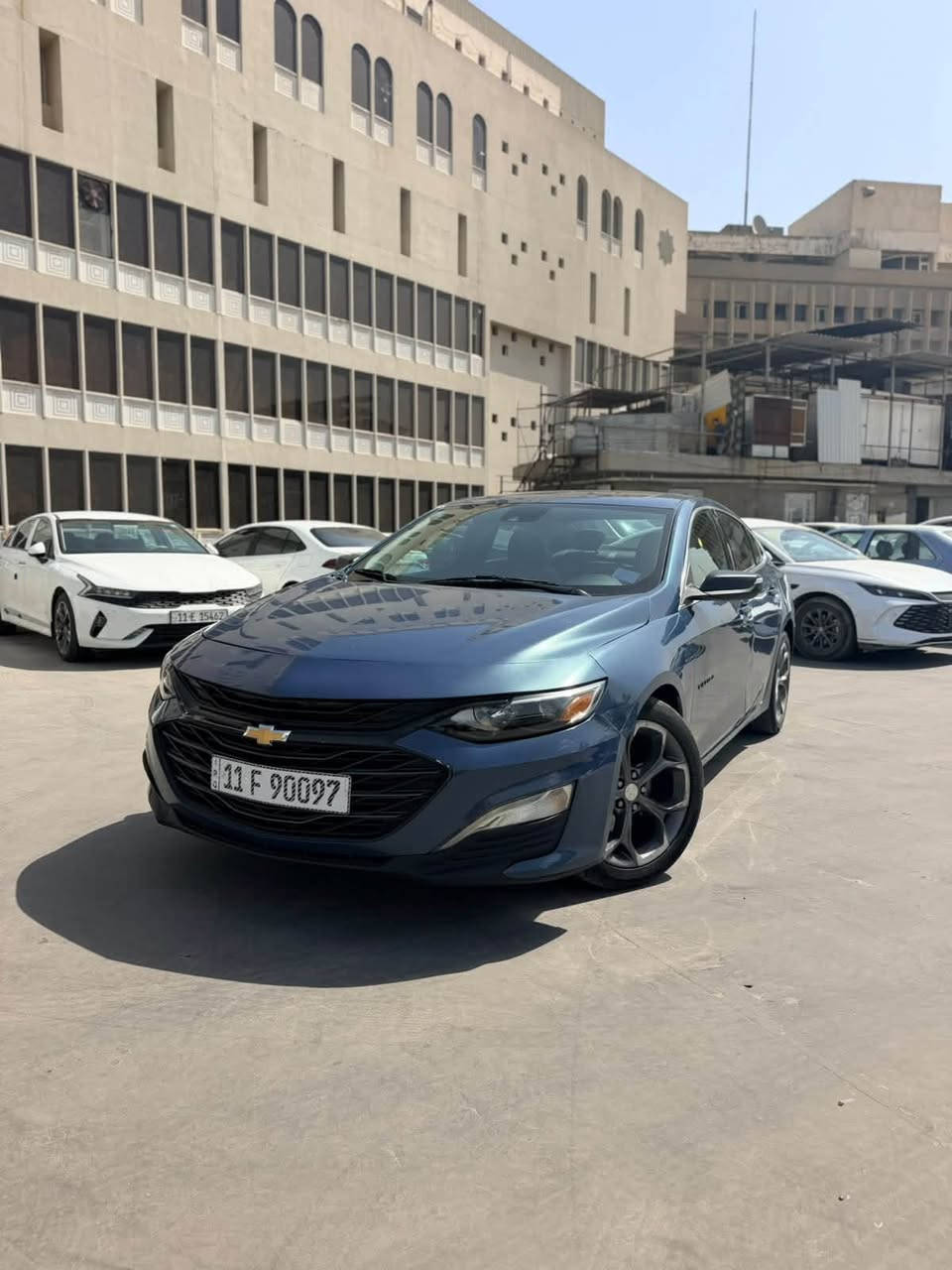 ماليبو موديل 2024 LT مكينه 1500 تيربو للبيع
مواصفات السيارة فول 
1 بصمة
2تشغيل عن بعد
3 شاشة جبيرة 
4 ابل كار بلي
5رادارت
6 اوتو ستوب
7 هاند بريك بصمة
8 كرسي كهرباء
9 تنبيه اصطدام امامي
10فول تحكمات ستيرن
11 واي فاي wifi 
12 سبايدر خلفي
13دبل صالنصة 
14 مكينة 1500توربو
15بلوتوث
16 تبريد قطعتين 
كير ومكينه كفاله  
ماشيه 26 ميل 
وبعد بيه هواي مواصفات
السيارة حادثه موضح بصور
بدون دواخل 
رقمها مميز ✅
مكان السيارة البلديات 
117$ ورقة وبيها مجال كلشي موضحلك وسيارة جاهزة ع اخر حباية 
***********
