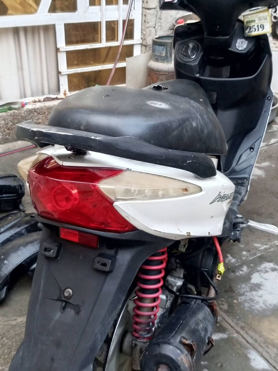 سيام فايتر 150cc كهربائيات شغالة كاملة المكينة تجفيت جديد عوزهة بس سنتر ابيع كوم حديد السعر 250 وبي مجال للطيبين ***********
