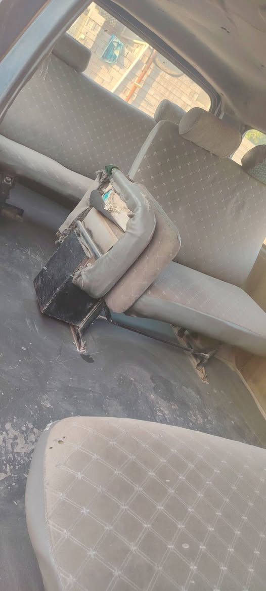 إسلام عليكم ابريجوو موديل 96سنويه 28مكينه وكير وكسل مكفول شواصي يمنه معمر سعر 52 وبيه مجال لشراي اتريد تحويل اتريد وكاله ***********
