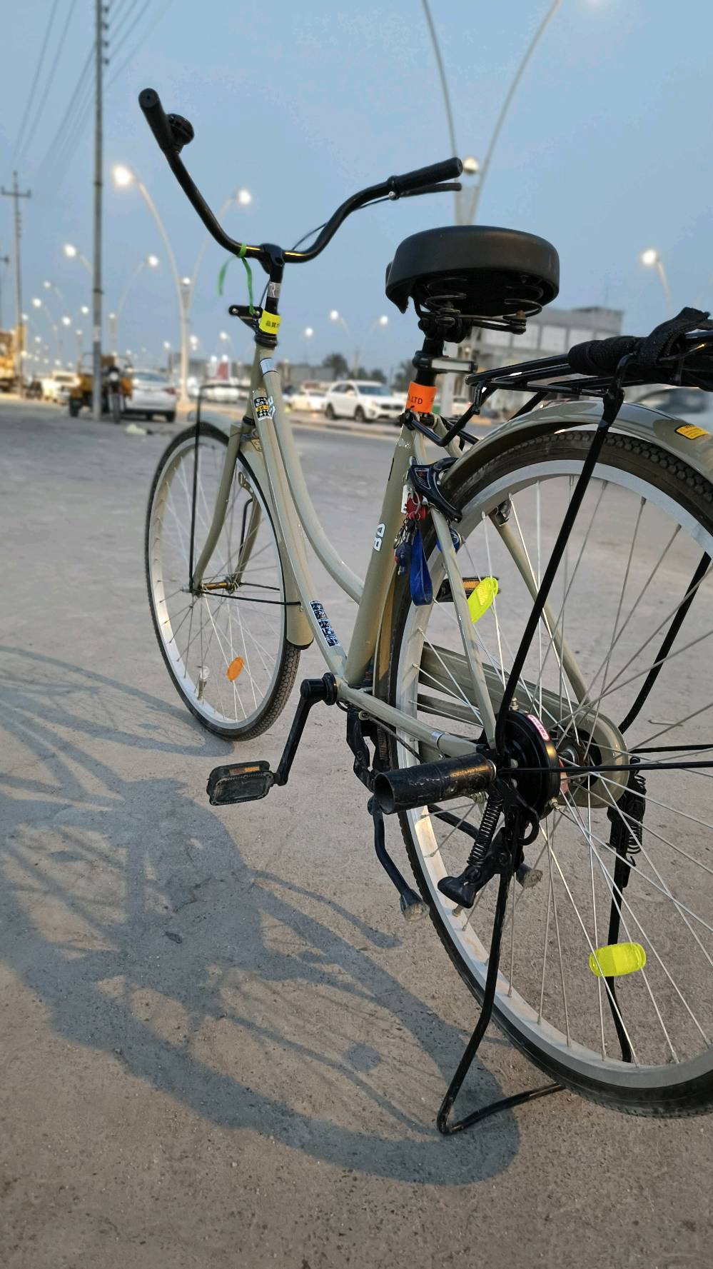 السلام عليكم  البايسكل للبيع السعر 150 وبي مجال الموديل 2021 باله ياباني وبلمناسبه ماصارلي سبوعين من مشتري يعني جديد العنوان بالتفصيل البصره قضاء شط العرب الجزيرة اليوبه الشارع العام واقرب نقطة دالة مطعم السندي باد و ورشة الاخوين