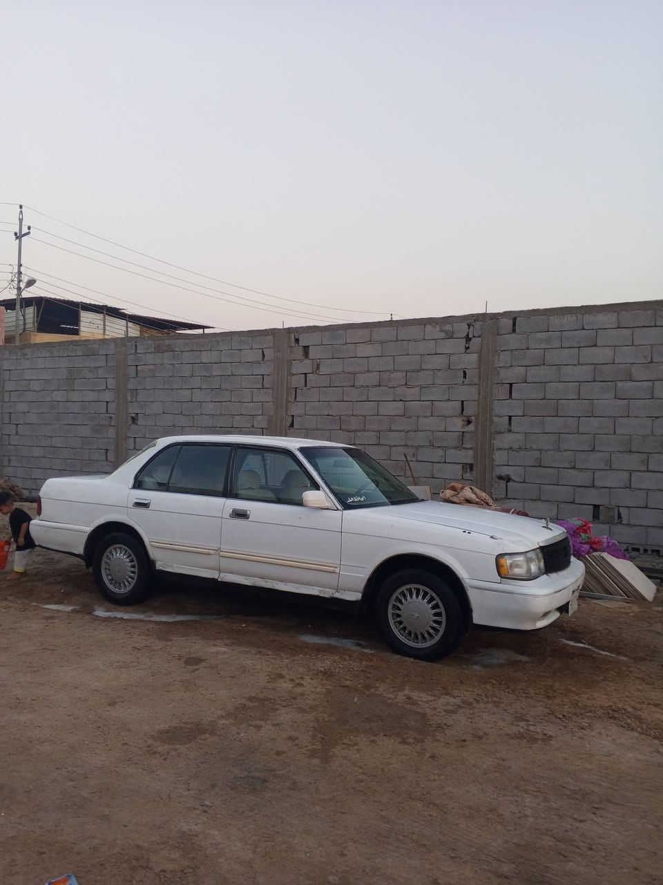 السلام عليكم سياره نظيفه حلو بديهه سياره جير ومكينه جدا رقم الماني سياره يعني حلوه وعادي بسياره مراوس كيا 2007 اي سياره هم نظيفه حلوه هم مرتبه هم الراوس رقم الهاتف ***********
