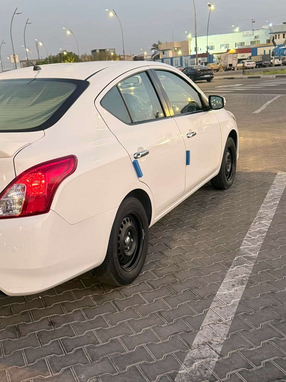 سلام عليكم نيسان صني 2025 كفاله عامه ماشية27الف  رقم اربيل  باسم شركه*********** مكان بصره سعر 124 بيه مجال بسيط.
