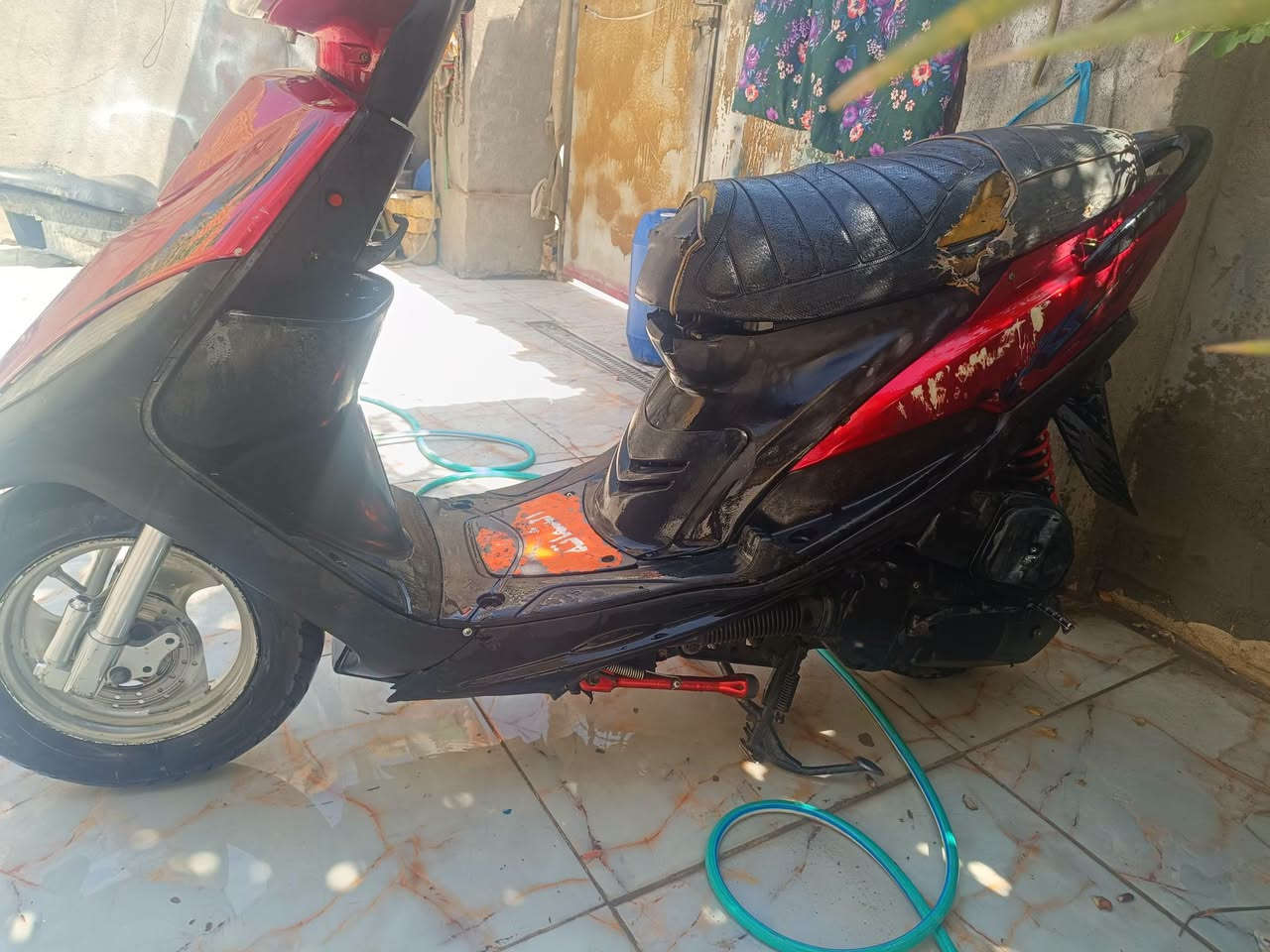 دراجه ماكس عدله نضيفه بوشه بلاديه مكينه خرسه شلعه مشي نعومه كهربائيات شغاله سعرها 400 وبيها مجال بسيط مكاني بلفضليه رقمي ***********
