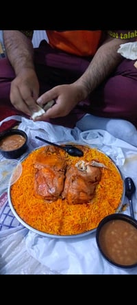 عمال مطعم • مطعم دجاج • توظيف