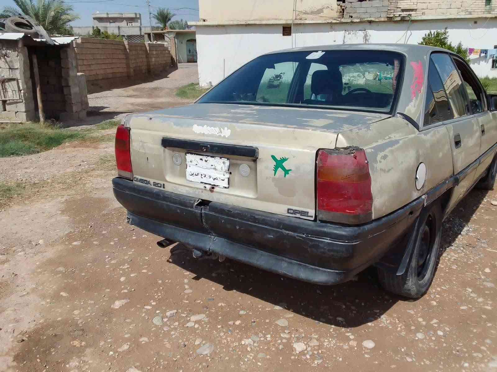 السلام عليكم اوبل اوميكا للبيع والمراوس سيارة كير محرك شرط السعر مليون وبيها مجال 
***********
