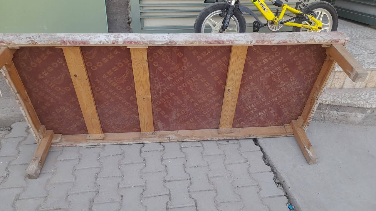 السلام عليكم تخم ٣قطع عوزه تنضيف السعر١٠٠وبي مجال وصومياسعره ٥٠مكاني الشعله ***********
