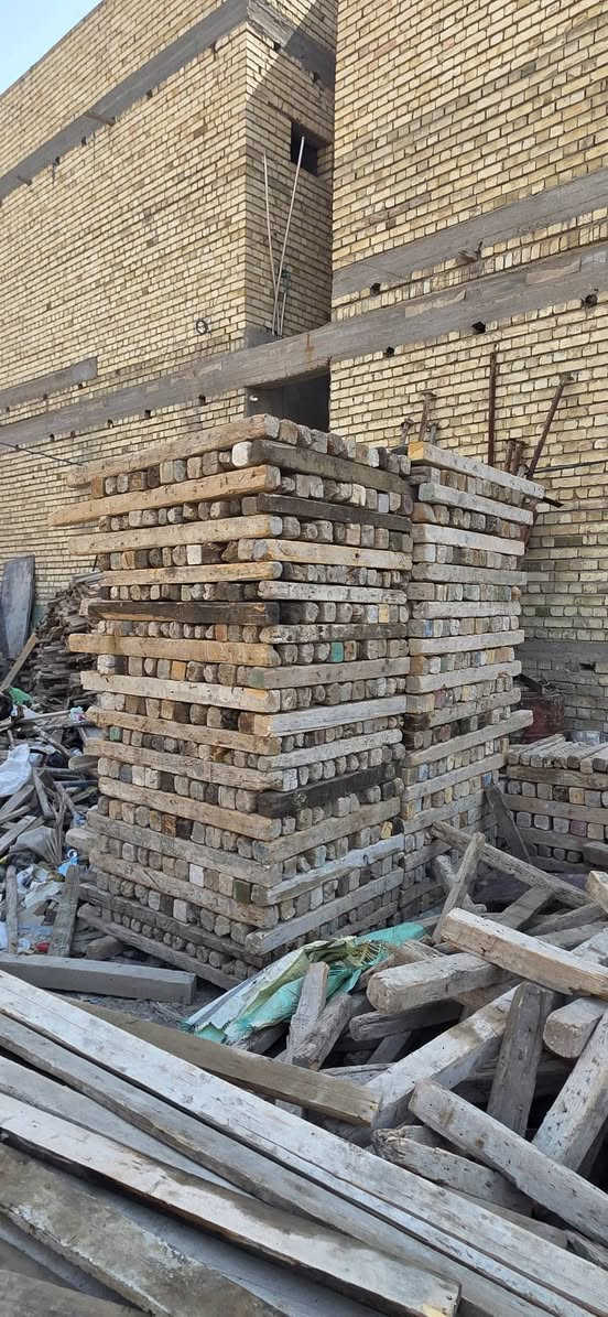 جگات مستعملة عدد 200 وبولطات تقريبا 2000 قطعه
مستعمل نضيف 
بغداد/التاجي
‎***********
