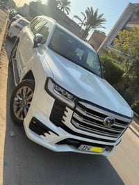 لاندكروزر VX.S • مشي ٦ الاف • ضمان ١٠ سنوات