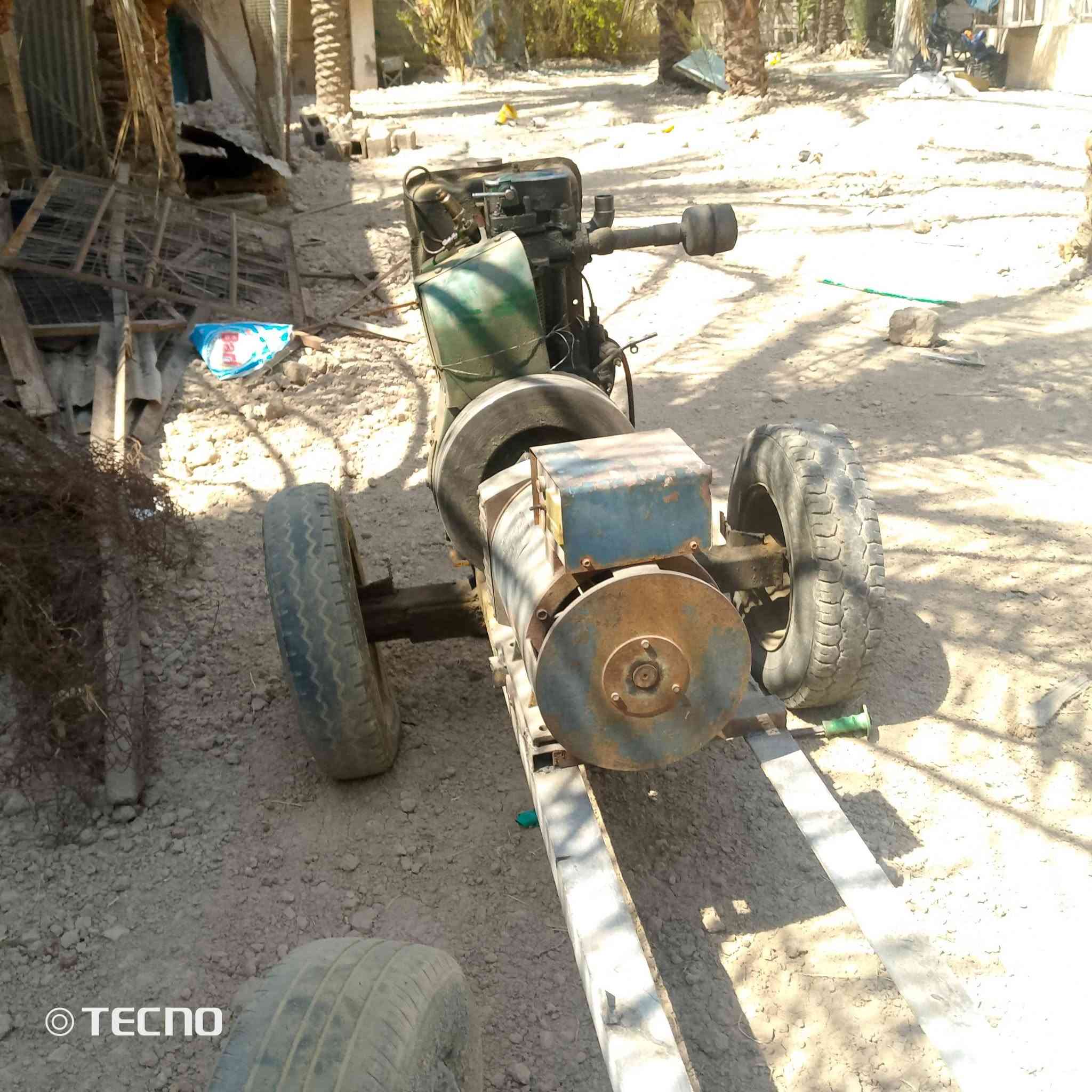 السلام عليكم البيع ‏‪***********‬‏

نص مكتوب في الصور:
- TECNO