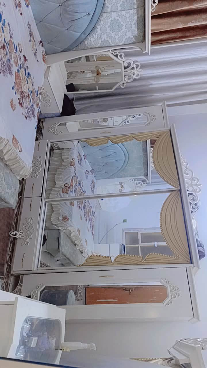 سلام عليكم غرفه نوم كامله نضافة 99‎%‎ استعمال شهر واحد كلش نضيفه مكاني بغداد مدينه صدر السعر 550الف موبايل ***********
