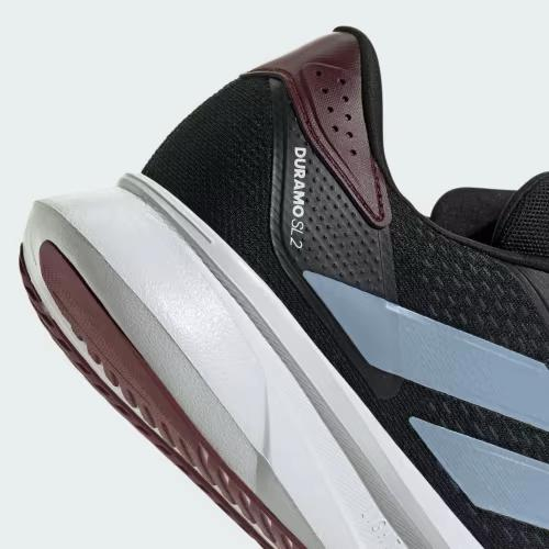 هذا الحذاء هو adidas Duramo SL 2 Running Shoes. يتميز هذا الموديل المخصص للجري بجزء علوي شبكي خفيف الوزن وعالي التهوية، بالإضافة إلى نعل أوسط مجهز بتقنية LIGHTMOTION ليوفر استجابة مرنة وامتصاصاً ممتازاً للصدمات أثناء الركض أو المشي اليومي. يتوفر توصيل 5 الاف لجميع المحافظات 🚕 فحص الطلب بوجود المندوب   للحجز والاستفسار تواصلوا معنا عبر الخاص او على رقم الواتساب *********** 📲
