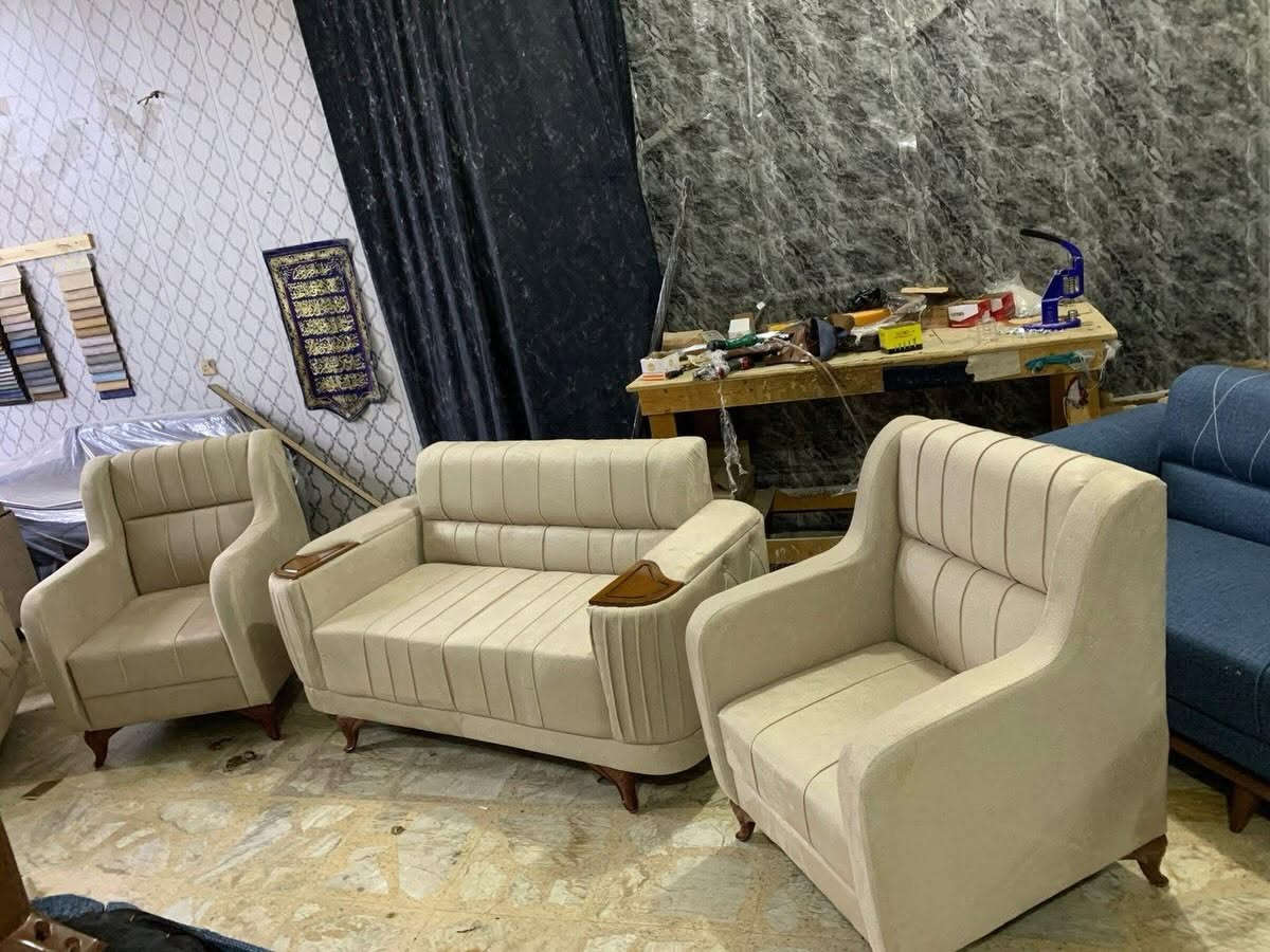 تخم 10مقاعد  500الف ضمان 3سنوات للحجز واتساب ***********اي اختلاف عن صورةً ومواد ترجيع تخم مجاني😌
