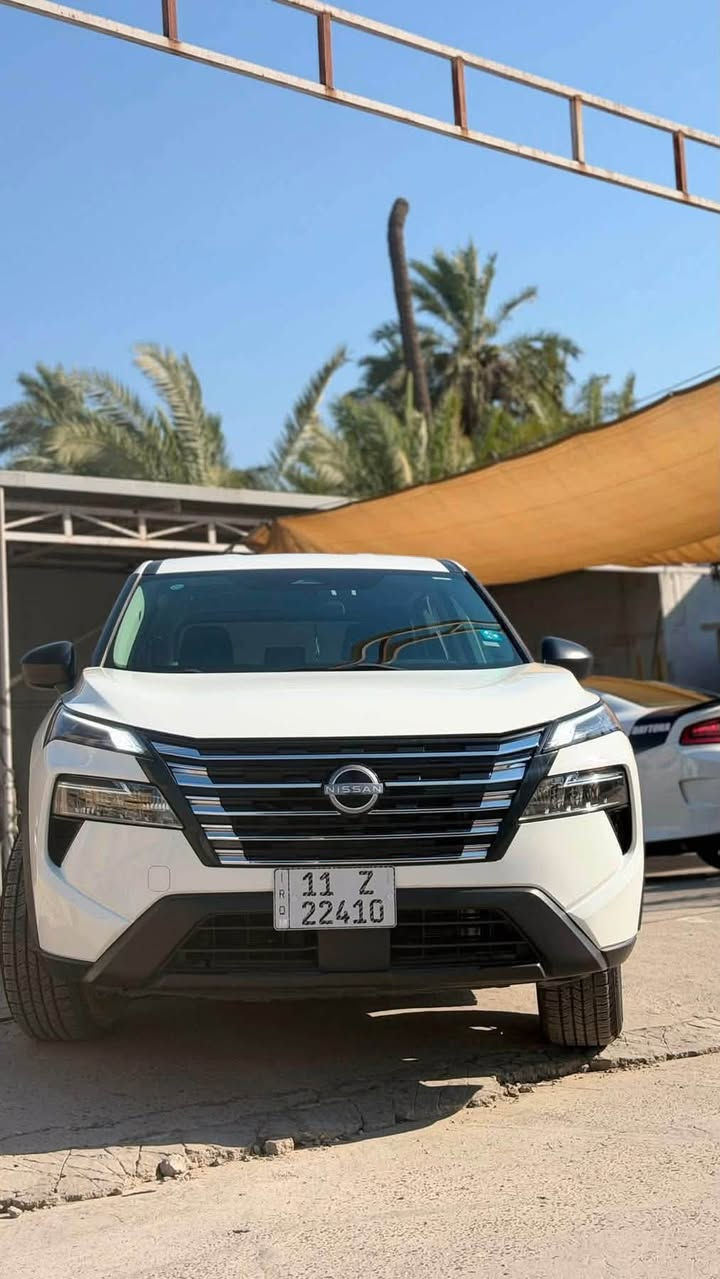اللهم صلِّ على محمد وآل محمد 🤍
للبيع نيسان روج  2024 بحالة شبه الوكالة وبسعر منافس،

🔹 Nissan Rogue SL – موديل 2024
🔹 ممشى 38 ألف فقط
🔹 رقم بغداد الجديد – باسمي
تحويل ثاني يوم باسمك هزه ورقم جدد 

🔹 السيارة داخلة على إيدي شخصيًا وأنا أول من رقّمها.
🔹 بحالة الوكالة وما زالت على تايرات الشركة الأصلية.
🔹 إدامة كاملة في مركز هانوفر، وجاهزة للاستعمال ولا تحتاج أي مصروف.

📌 

* وارد أمريكي.
* الإيرباكات ولا ايرباك طاك 
* ⁠سليمة ولم تنفتح.
* الضرر كان خفيفًا جدًا (شخوط بالدعامية وشخوط بالجاملغ  الخلفي فقط)،
❗️❗️* صور الحادث والسونار مرفقة داخل المنشور حتى يكون المشتري على اطلاع كامل.❗️❗️

💵 السعر: (( 16,700 دولار))
167وبيها مجال بسيط وموسعرها هذا

📍 الموقع: بغداد – الأعظمية الكريعات

السيارة شرط السونار والفحص ماخليك تاخذها اذا ماتفحصها وايشي يختلف عن كلامي تاخذ السياره وفلوس فوكاها...

📞 للجادين فقط، التواصل على الخاص أو الاتصال.
ابو  زين    ***********
واتساب ماسنجر متوفر 24ساعة
