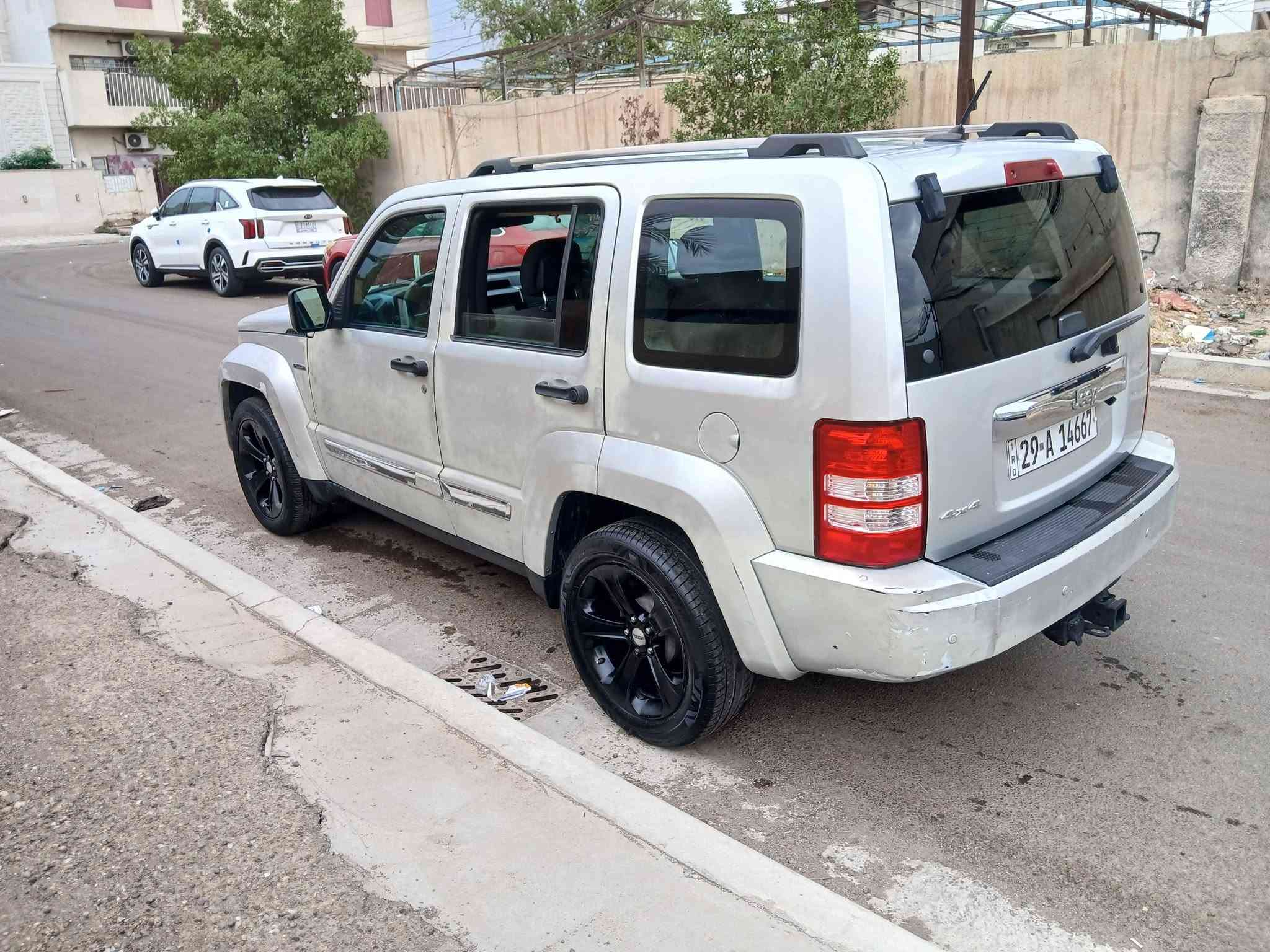 جيب لبرتي • ٢٠١١ • محرك ٣٧٠٠