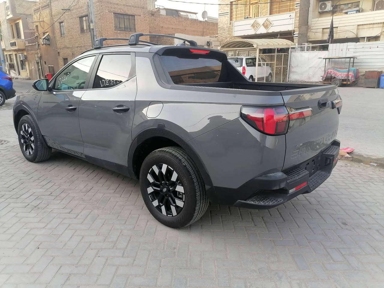 ياالله
السلام عليكم بيكم سنتا كروز 2026 وارد امريكي 

Hyundai Santa Cruz  Green 2.5L 

حجم المكينه : 2500  سمارت ستريم 

المسافه المقطوعه : 1. الف ميل 

الضرر :  صبغ جاملغ أيسر مع الدوسة 

الايرباك : دشبول ودركة سليم 

المواصفات

1شاشة متصلة 

2.بصمه دخول ذكي مع الترحيب 

3. كشنات جلد 

4. ويل كب 18 كروم 

5.رادارات 360 درجة

6.تشغيل عن بعد 

7.لايتات لد 

8. لايتات زنون

9. اشاير بالمري

10. تحكم 

11.كامرة

12.كشنات كهرباء

13.مود سرعة

قيادة ذاتية

اوتو هولد 

14.هندبريك بصمه

15.هيترات بالكشنات

السعر : ٢٢٠

السيارة فحص مؤقت 

تفاصيل آكثر هذآ رقم4353 0780397📞*********** 

مكاني بغداد منطقة الحبيبية
