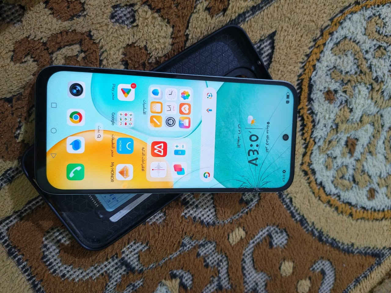 سلام عليكم جهاز HONORx6cمكسور شاشه بس 
جهاز ما داخل تصليح للاستفسار ***********
