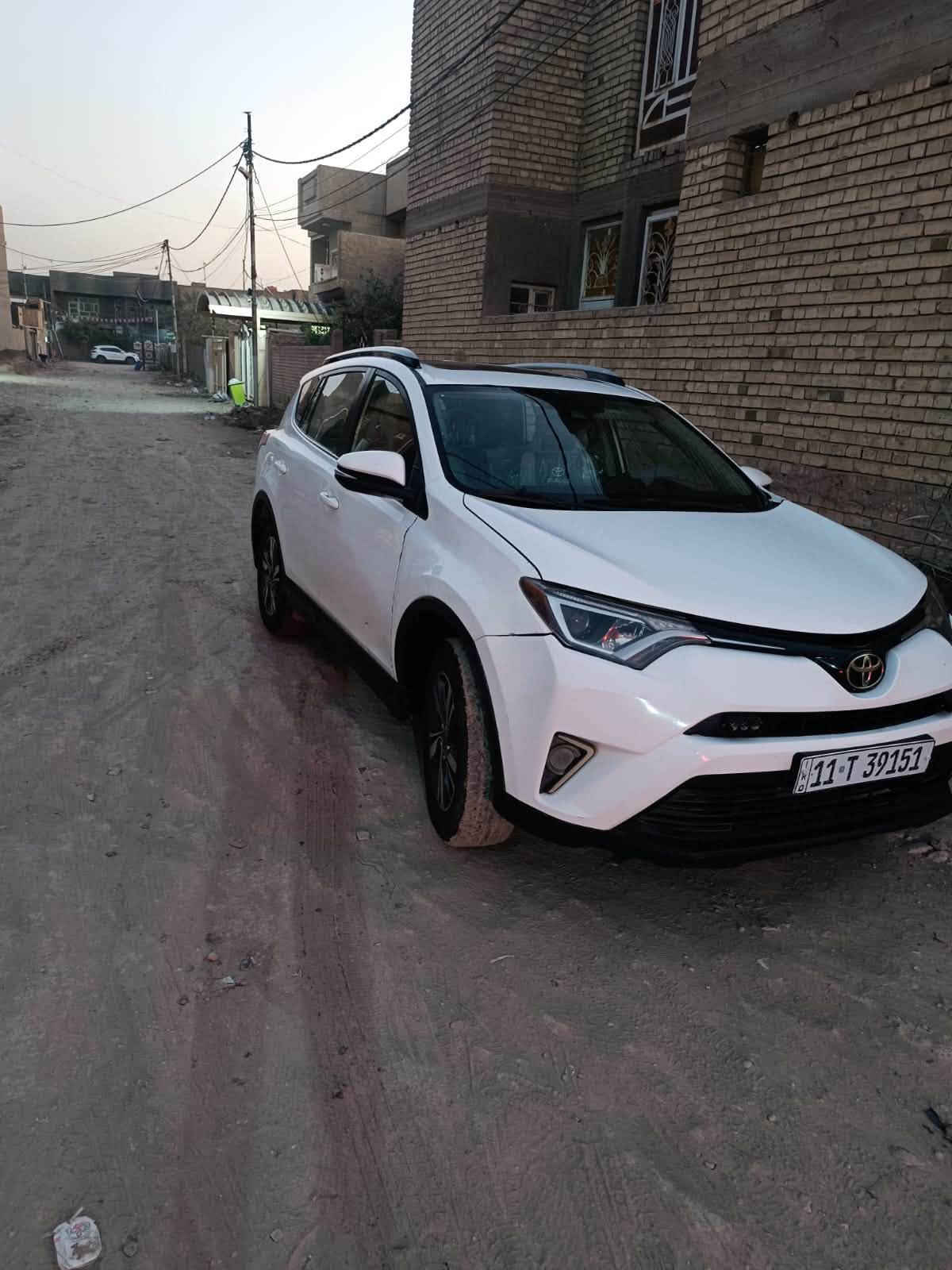 السلام عليكم 
راف فور ١٨ للبيع 
مواصفات XLE فوول للاخير 
رقم بغداد باسمنا تحويل ثاني يوم 
الضرر موضح بالصور بدون دواخل 
تبديل بنيد فقط وصبغ جاملغ جهة السايق 
مكانها حله 
سعرها ١٥٩ مجالها جداً بسيط 
استفسار ***********
