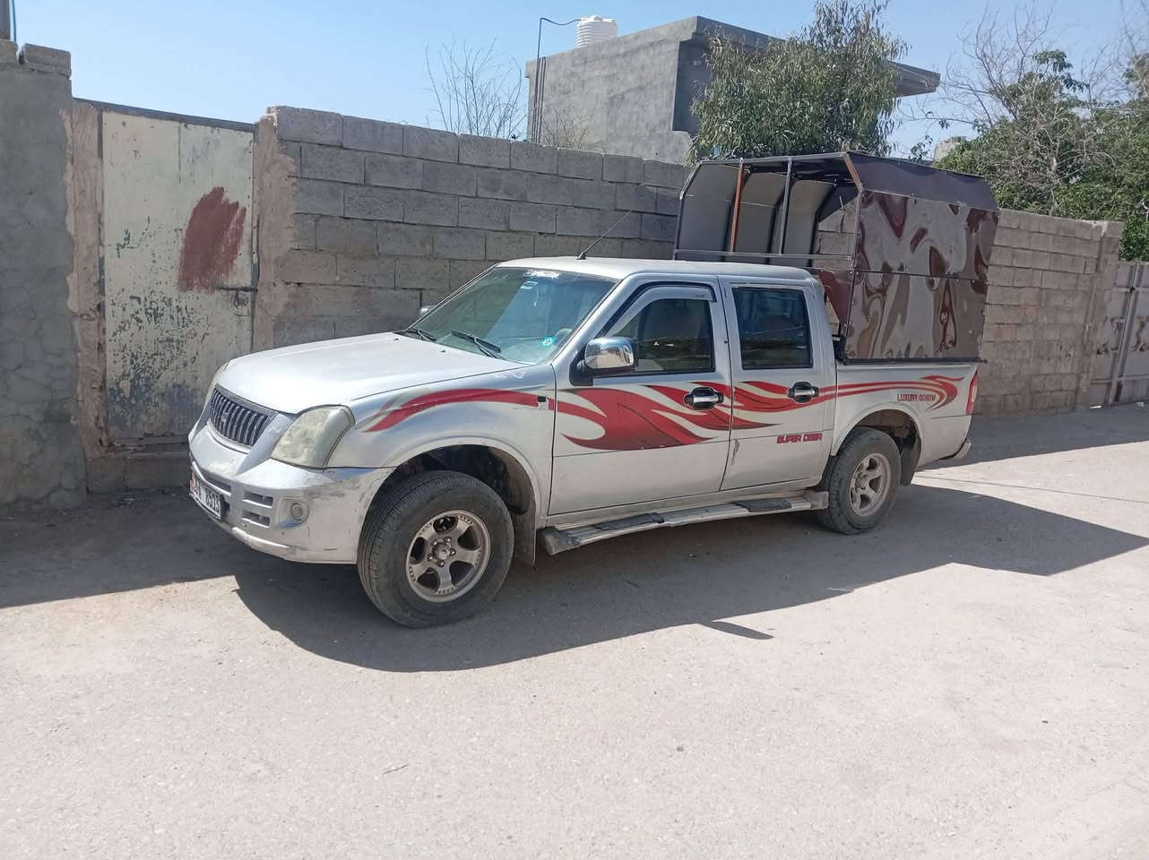 سلام عليكم شباب كنو موديل ٢٠٠٩ بسمي تحويل ثاني يوم سنويه بعد ١٠ تيام تسقط رقم انكليزي ***********
سعره ٣٦ وبيه مجال شي قليل مكان السياره ديالى
