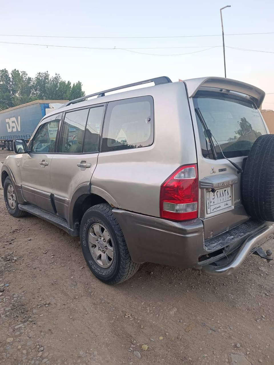 السلام عليكم سياره باجيرو موديل 2004 سياره جاهزه من كلشي فقط التبريد يحتاج غاز السعر المطلوب 75 ورقه التواصل على رقم *********** سيد محمد
