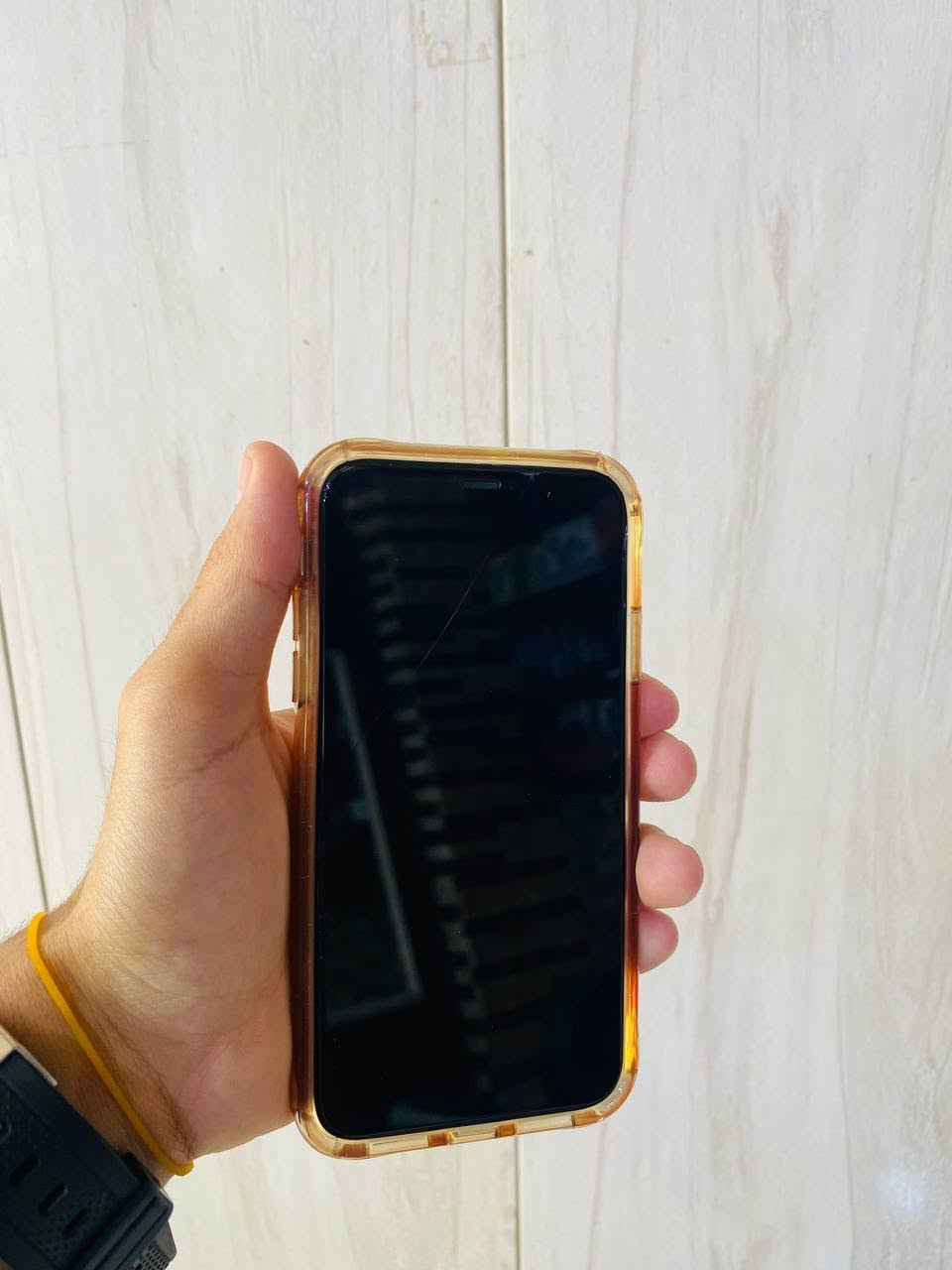 آيفون ١١ • ١٢٨ • بطارية ٩٢