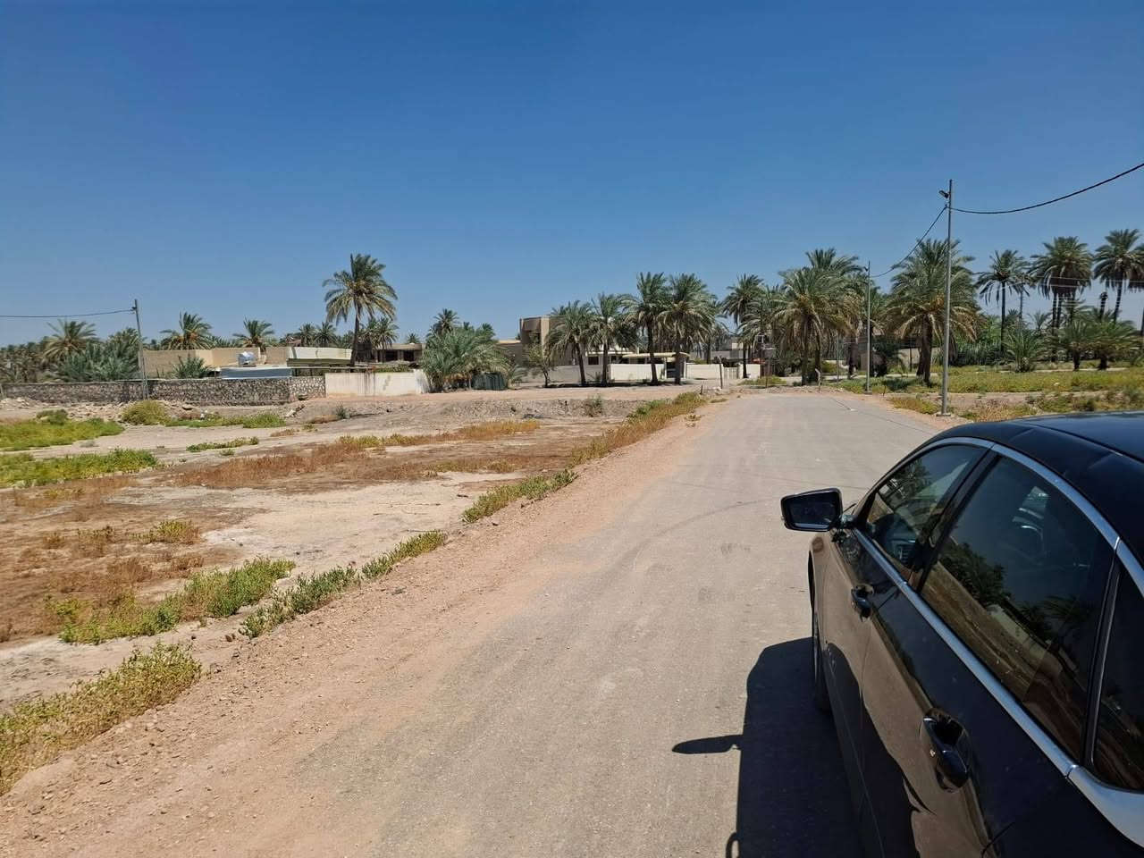قطع للبيع المساحه 200 متر طابو زراعي سند 25 العنوان ورديه داخل السعر 37 وبيها مجال يرهم مراوس بسياره الرقم ***********
