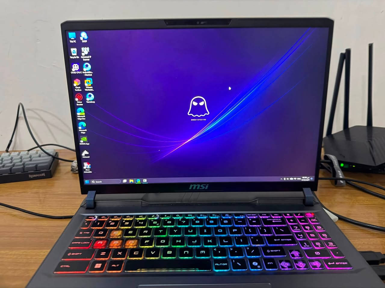 السلام عليكم
لابتوب MSI VECTOR A16 HX
المعالج R9 8940HX
الكارت RTX 5070 TI
الرامات 16 DDR5 5200
الشاشة 2560X1600 2.5K 240HZ IPS 16.0
SSD 1T M.2 NVMe Gen4

للبيع مكاني بغداد سعر ٢٤٠٠٠٠٠ مستعمل ششهرين فقط بعدها جديدة شراي يتفضل خاص او يتواصل واتس
***********
