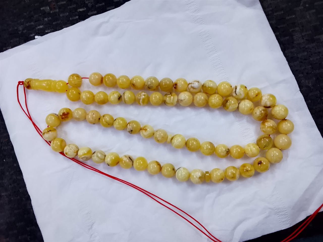 سبحه من الكهرب البلطيقي الحر 
الوزن 43 غرام 
سعر الغرام 2500
سعر السبحه 100000
المكان بغداد منطقة الكسره الاعظميه 
***********
