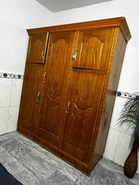 ب ٣٠٠ قفل راسلوني عل هذا رقم 07715683721