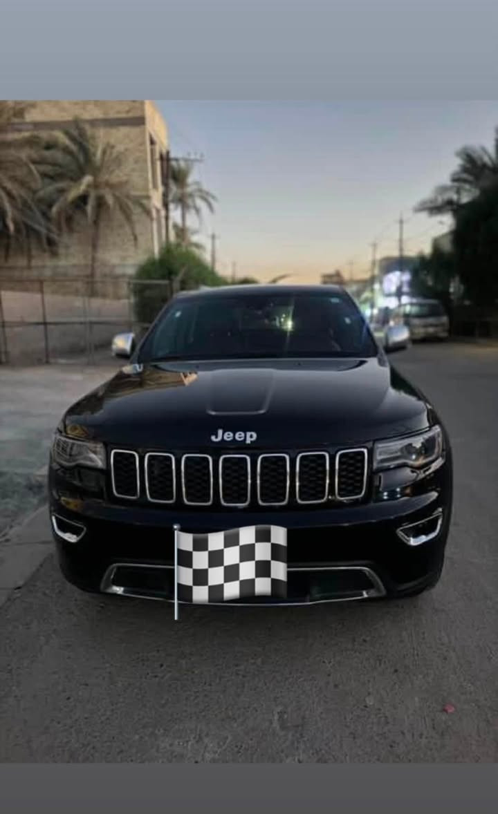 السلام عليكم جيب 2018 فول مواصفات لمتد سقف بانوراما كشنات تدفئه تبريد سستم صوت تحكمات ستيرن التحكم في المقود كهرباء رادارات فول السياره بيه 3 قطع مثل ما موضح الحادث بدون ايرباك لسياره اني مبدل هيدروليك ومفتوح الكير الشراي يتصل ويدلل ***********
