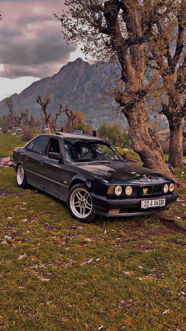 BMW.  موديل. 1991 بيلاد 520 گئر عادي گير محرك بشرط سياره مابي دعم عام بخ المجالية كوشن جلت و  رقم  اربيل تحويل بشرط سعر 48 و مجال    رقم تلفون  ***********
