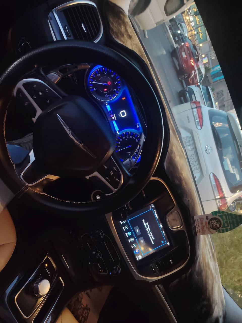 السلام عليكم
اوباما  كرايسلر 300 C كندي 
موديل 19 فتحه بالسقف 
مطرزه نيكل بس مغلف أسود

سياره خير من الله
 كير ومكينه ماملعوب بيهم ابد

ماشيه 92 الف كيلو
كنديه كلين
 بيها بارد صار بلعراق بكل قطعه عل كد ٤ أصابع 
بدون لغد ولا شواصي 

السعر 240$
  

***********
*********** 
بغداد المنصور
